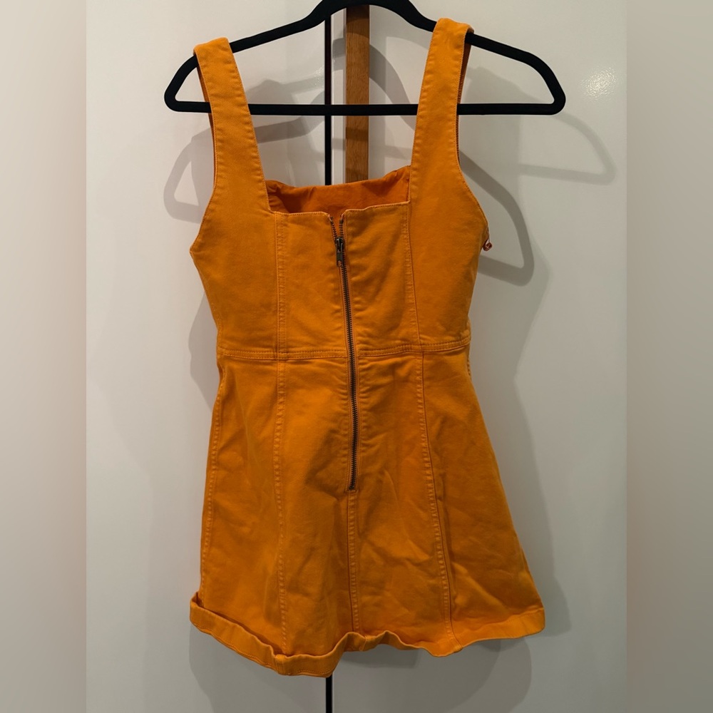 Alice + Olivia Ramsey square neck A-line mini dress in orange stretch denim - Picture 3 of 3